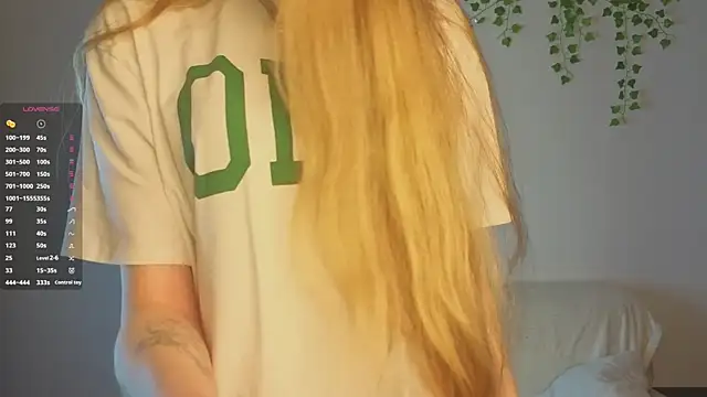 KissyCloud online show from November 21, 8:02 am