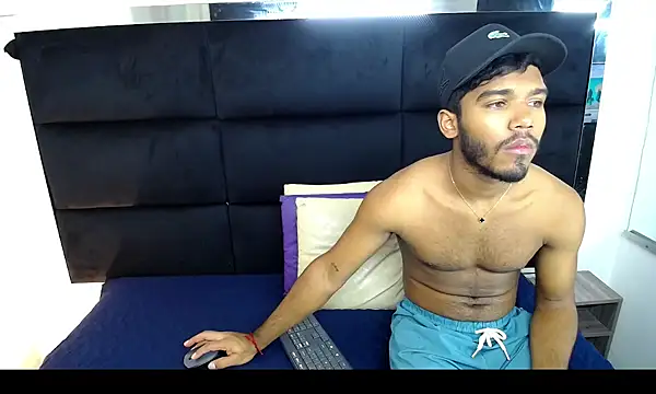 CamiloBuck online show from November 16, 5:13 am