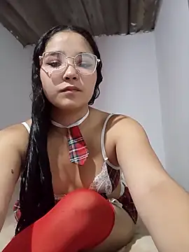 Snapshot of cami_3008 chatting on November 10, 2:32 am cami 3008 online show from November 10, 2:32 am