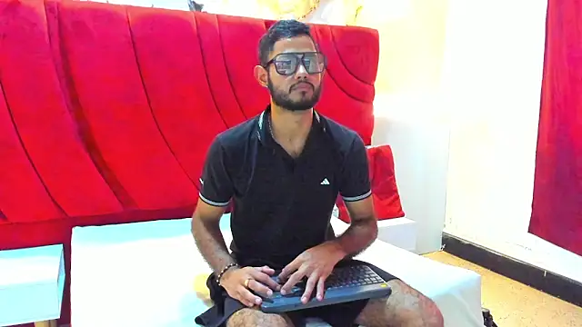 YEFERSON SCOTT online show from November 10, 7:13 pm