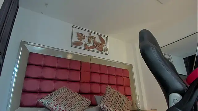 EmmaCarther online show from November 21, 6:06 pm