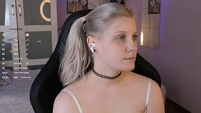 ShineJoan online show from November 28, 10:01 pm