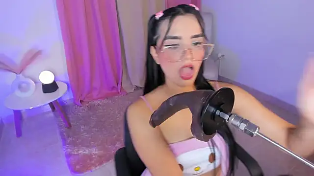 laana foxx online show from November 4, 3:05 am