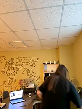 DollyRoma online show from November 17, 9:59 am