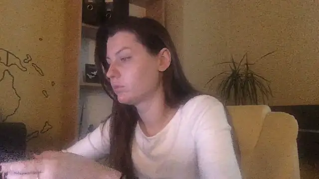 DollyRoma online show from December 17, 1:28 pm