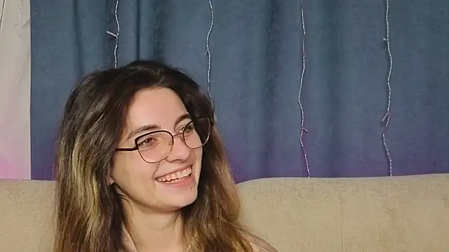 CasandraMickell online show from November 18, 7:18 pm