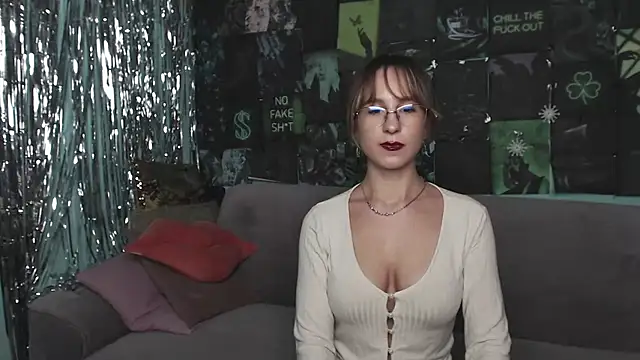 AlishaKellyi online show from November 9, 5:50 am