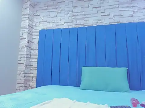 Cloe-Horney online show from December 1, 2:33 pm