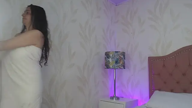 Emmy Palacios online show from October 31, 12:17 pm