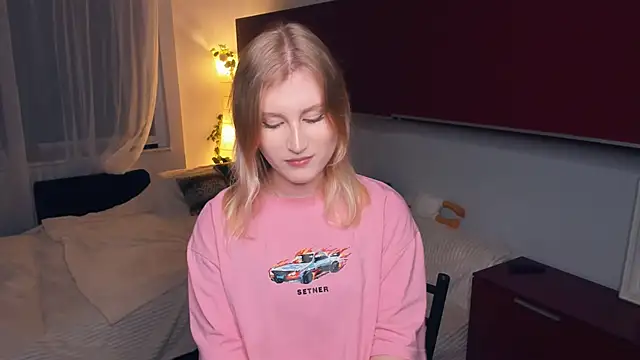 LisaRais online show from November 9, 8:51 pm