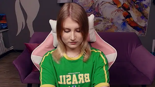 LisaRais online show from November 15, 8:49 pm