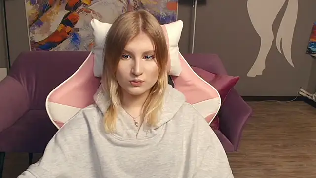 LisaRais online show from November 20, 9:03 pm