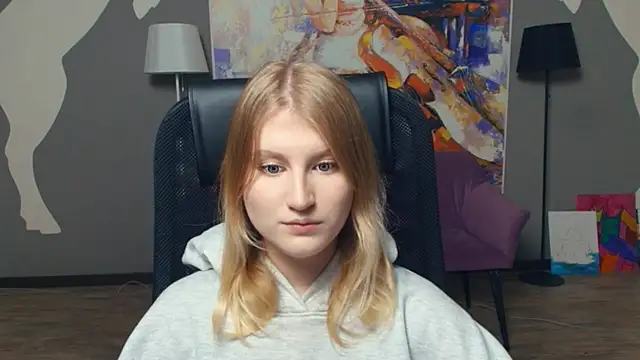 LisaRais online show from November 28, 9:06 pm