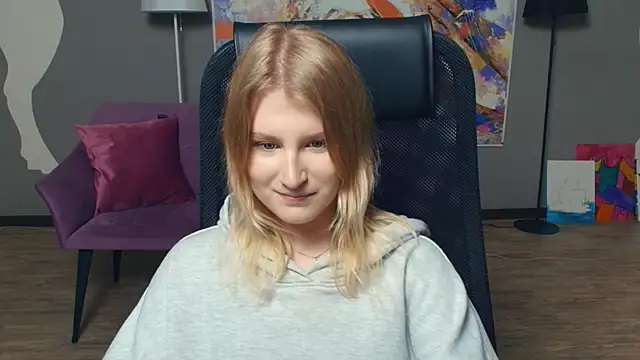 LisaRais online show from November 30, 8:24 pm