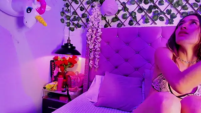 Violet-Storm- online show from October 24, 8:38 pm