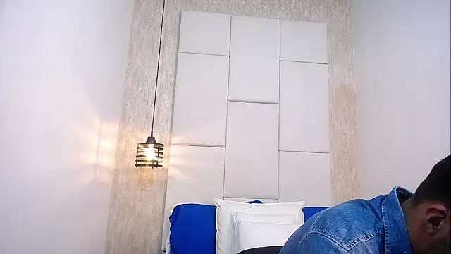 Hamilton 0 online show from November 11, 7:58 pm