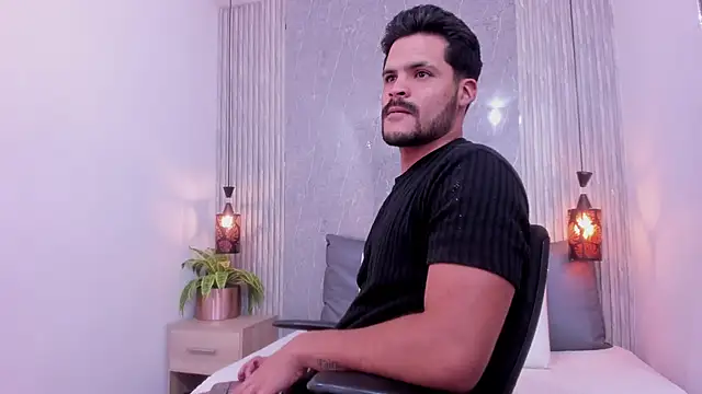 Hamilton 0 online show from November 14, 7:56 pm