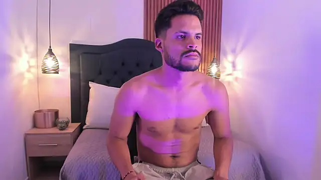 Hamilton 0 online show from November 25, 7:36 pm