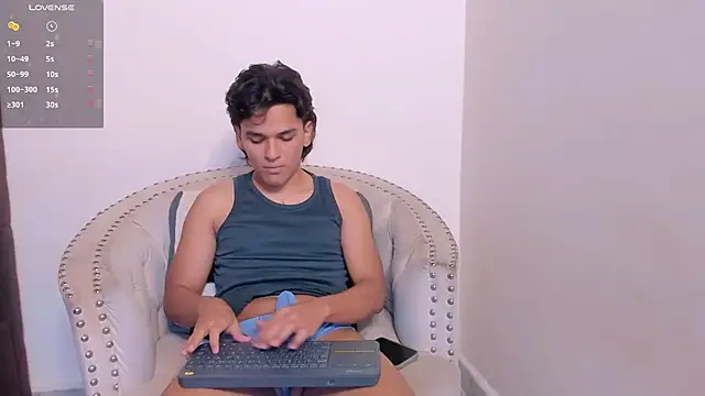 Snapshot of Salomon_Mendoza chatting on October 30, 6:15 am Salomon Mendoza online show from October 30, 6:15 am