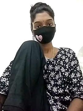 Snapshot of Tushi-10 chatting on December 17, 11:33 pm Tushi-10 online show from December 17, 11:33 pm