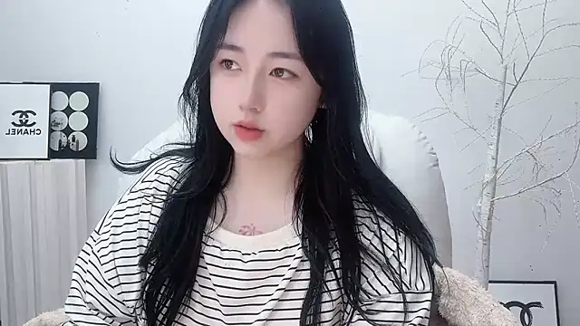 Love-hanzaizai718 online show from November 15, 1:07 pm