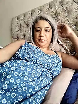 IndianLara online show from November 13, 6:01 am