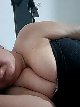 Snapshot of SaraCute_1 chatting on November 15, 2:46 pm SaraCute 1 online show from November 15, 2:46 pm