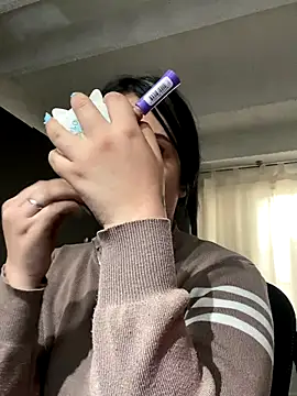 Kloe Novoa online show from November 21, 12:37 pm