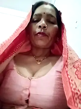 Indiangueen online show from December 2, 11:45 pm