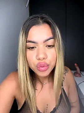 Snapshot of Alanna-foxx chatting on October 28, 3:10 am Alanna-foxx online show from October 28, 3:10 am