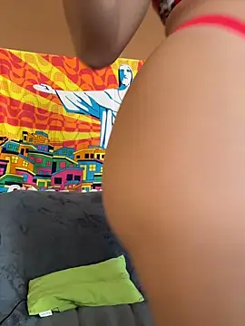 Snapshot of LillyFucksLeo chatting on November 19, 12:27 pm LillyFucksLeo online show from November 19, 12:27 pm