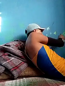 Snapshot of Ojitosbrrr chatting on November 23, 10:31 pm Ojitosbrrr online show from November 23, 10:31 pm