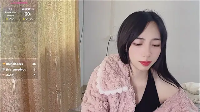 Snapshot of by-Hannah chatting on November 6, 2:23 am by-Hannah online show from November 6, 2:23 am