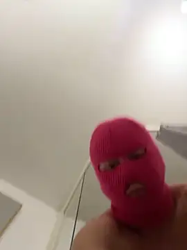 grossebite12335 online show from December 18, 10:43 am