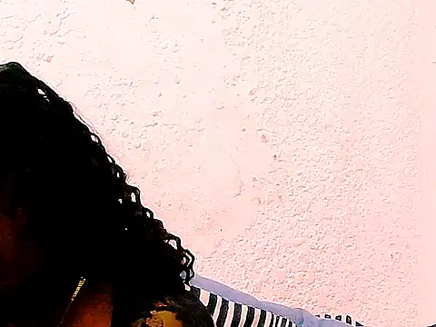 Snapshot of DOVE85 chatting on November 14, 1:54 pm DOVE85 online show from November 14, 1:54 pm