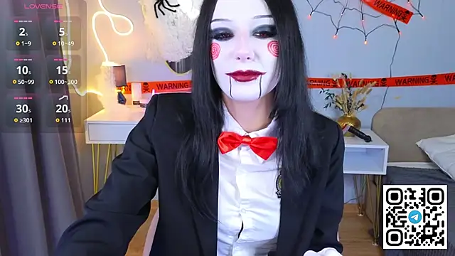  amy luna  online show from October 28, 8:18 am