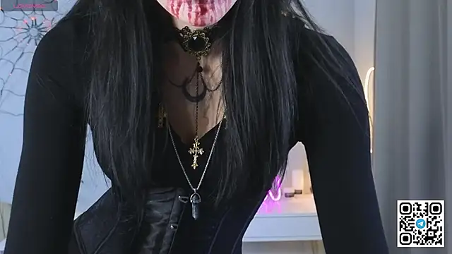  amy luna  online show from October 31, 8:26 am