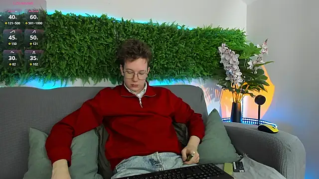 Snapshot of Teddy_Parker chatting on December 2, 9:25 am Teddy Parker online show from December 2, 9:25 am