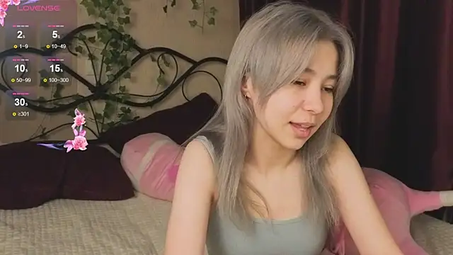 Alika Kiss online show from November 19, 6:24 am