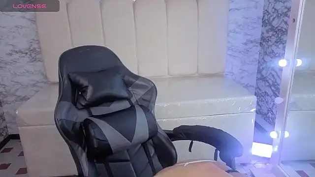 Cute Martina v online show from November 9, 12:36 pm