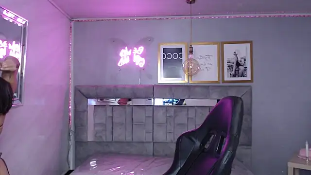 Cute Martina v online show from November 24, 8:08 pm