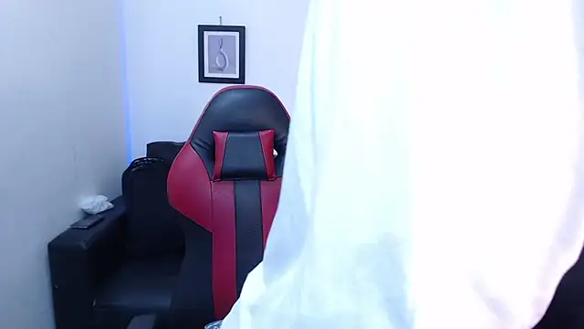 Giselle Max online show from November 6, 1:34 pm