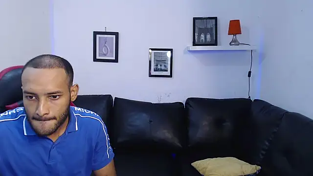 Giselle Max online show from November 7, 1:44 pm