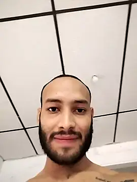 Giselle Max online show from November 25, 1:55 pm