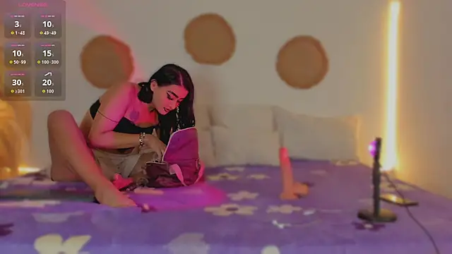 Maria Jhonees online show from November 17, 3:01 am