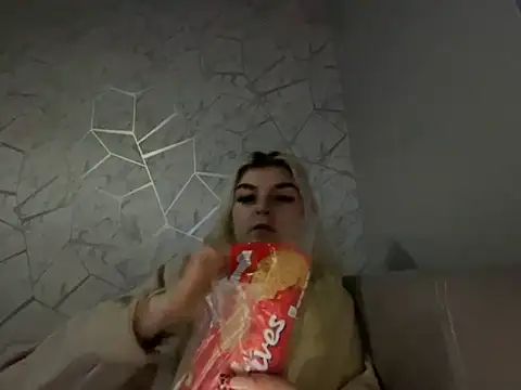 rosie-hipstergal online show from November 29, 11:19 pm