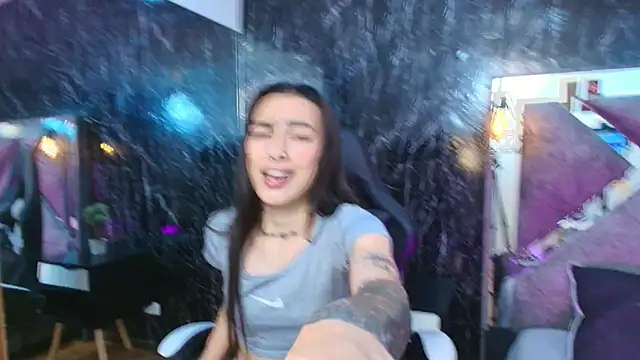 LaurenHazel online show from November 9, 8:07 pm