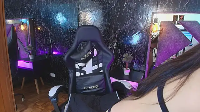 LaurenHazel online show from December 1, 7:08 pm