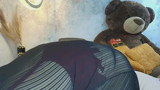 laliItaclark online show from November 5, 12:16 pm