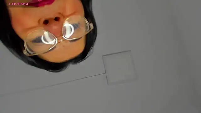 laliItaclark online show from November 19, 11:43 am